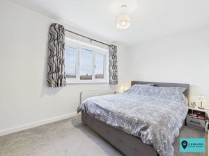 Bedroom- click for photo gallery